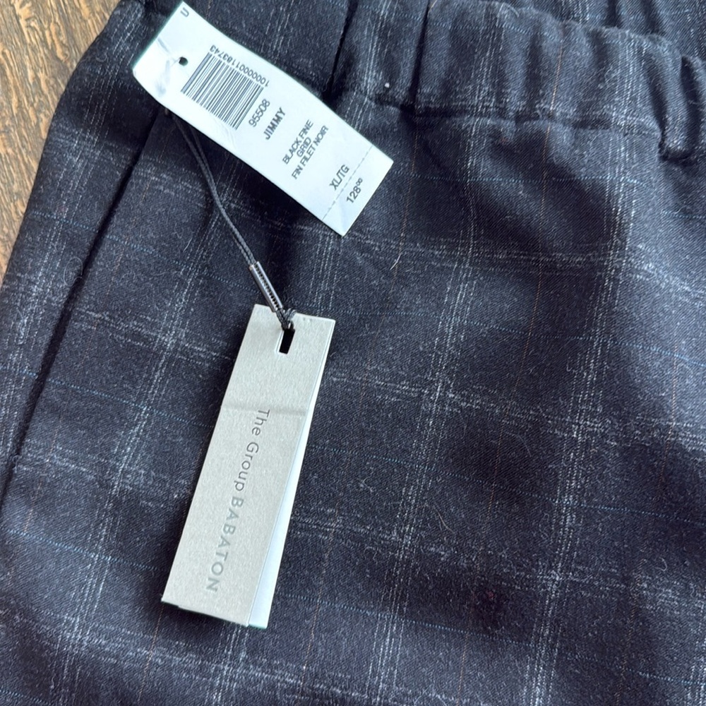 Aritzia Jimmy pants NWT. Size XL